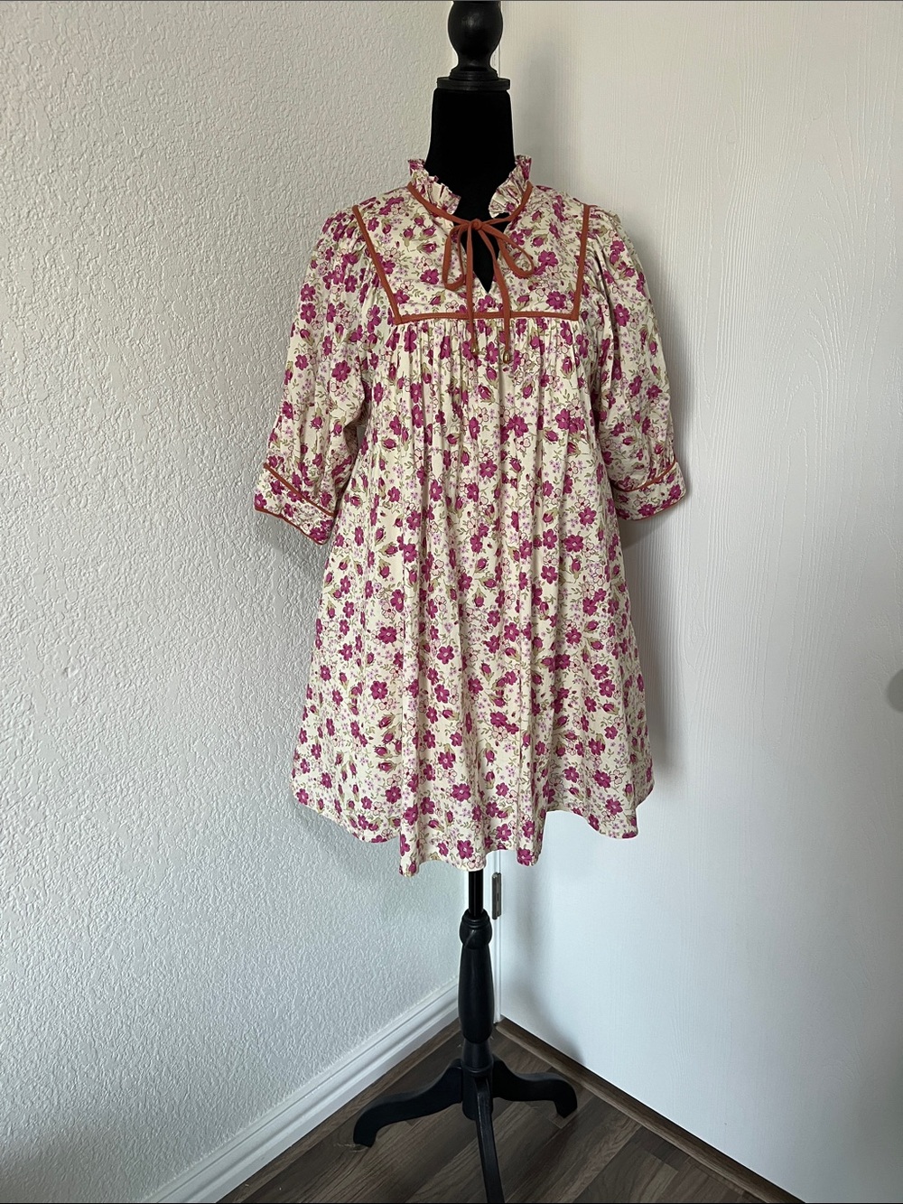 entro Cream Floral Midi Dress with Pink Floral Print